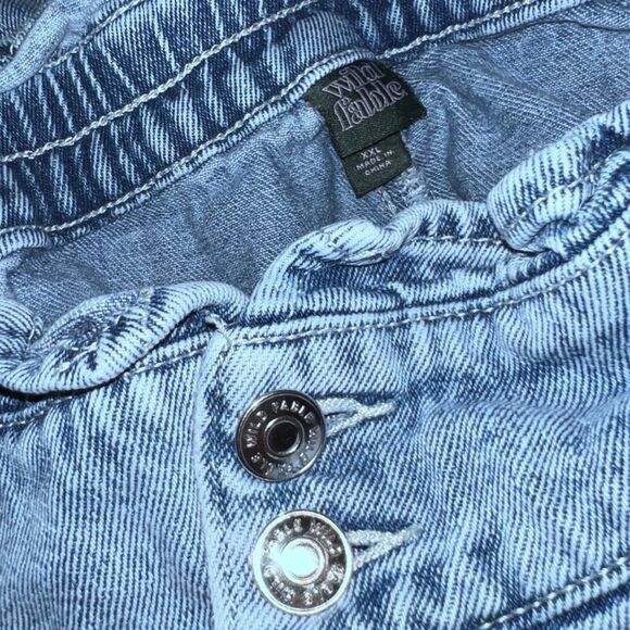 Plus Size Wild Fable High Rise Acid Wash Paper Bag Shorts Size XXL Waist 40” #19 - Picture 2 of 4